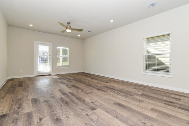 Photo - 324 Sun Harvest Dr