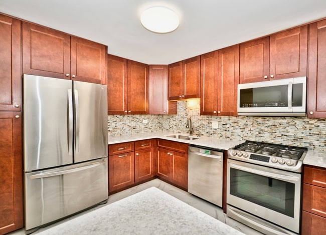 Building Photo - 1206 E Fairview St Unit 103