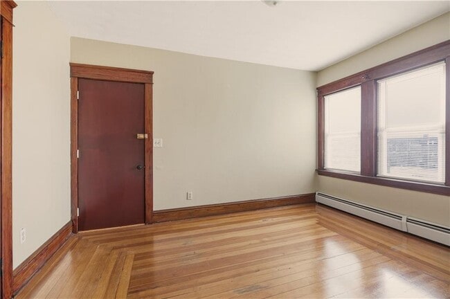 Photo - 984 York Ave Unidad 2L