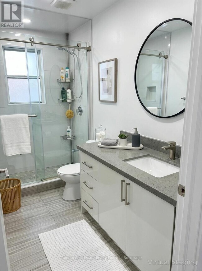 Photo - 312 Douglas Ave Unité 201