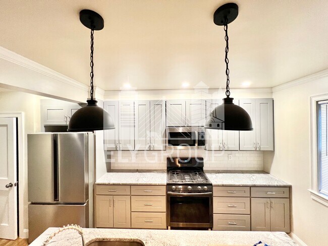 Photo - 60 Golden Ave Unit 1