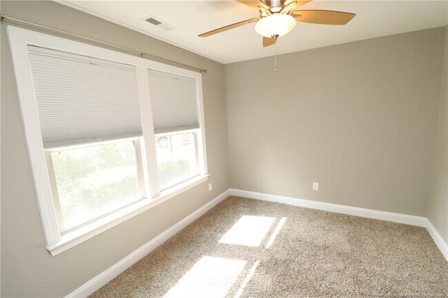 Photo - 1428 Providence Green Ln