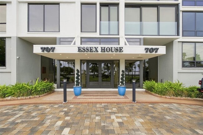 Building Photo - 707 S Gulfstream Ave Unit 207