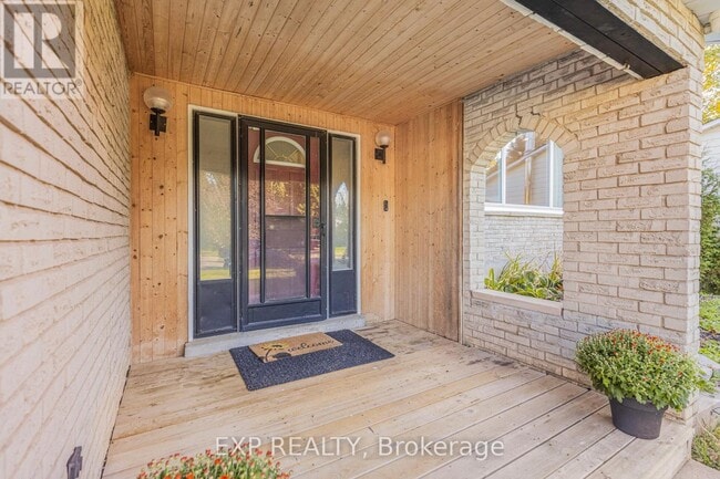 Photo - 474 Sandhill Ct