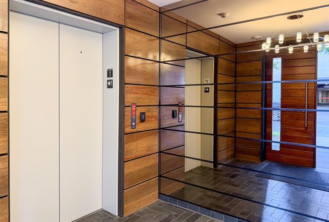 Photo - 2934 N Hall St Unidad 302