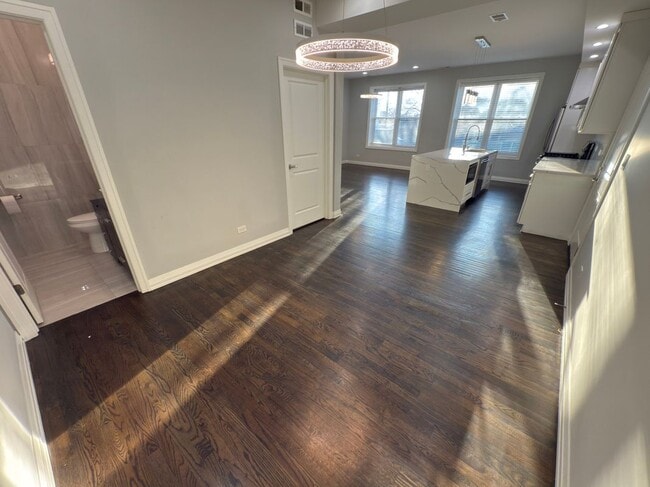 Photo - 7427 W Addison St