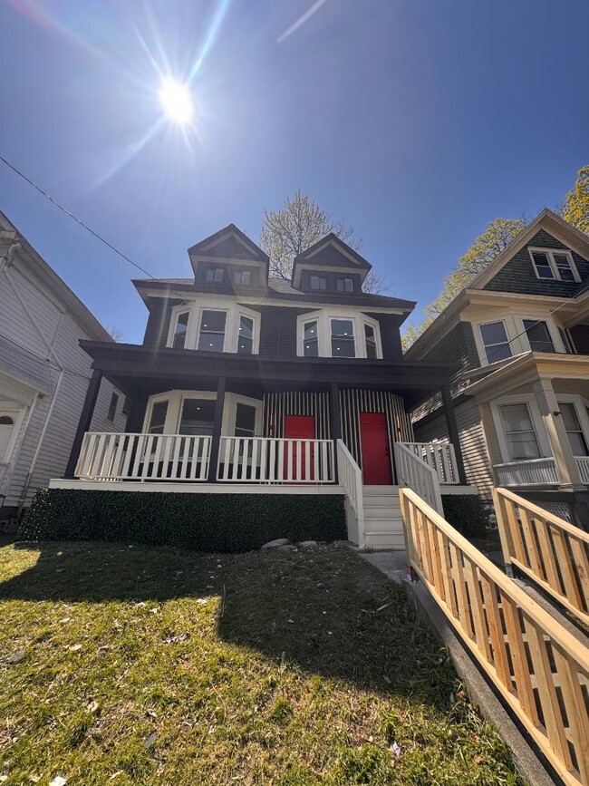 Photo - 442 Hudson Ave