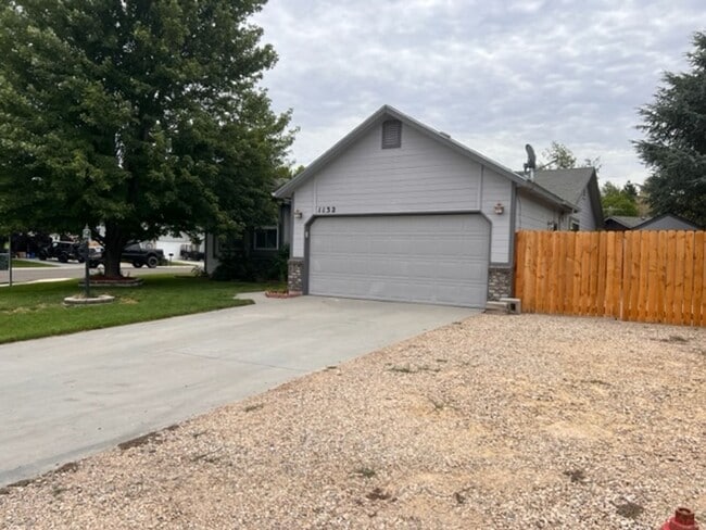 Photo - 1132 N Maple Creek Ave