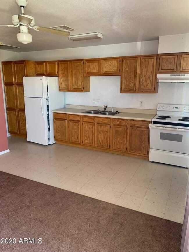 4015 N Montezuma Dr