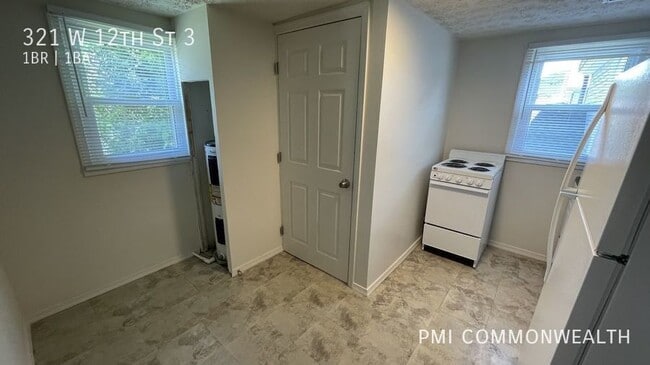 Photo - 321 W 12th St