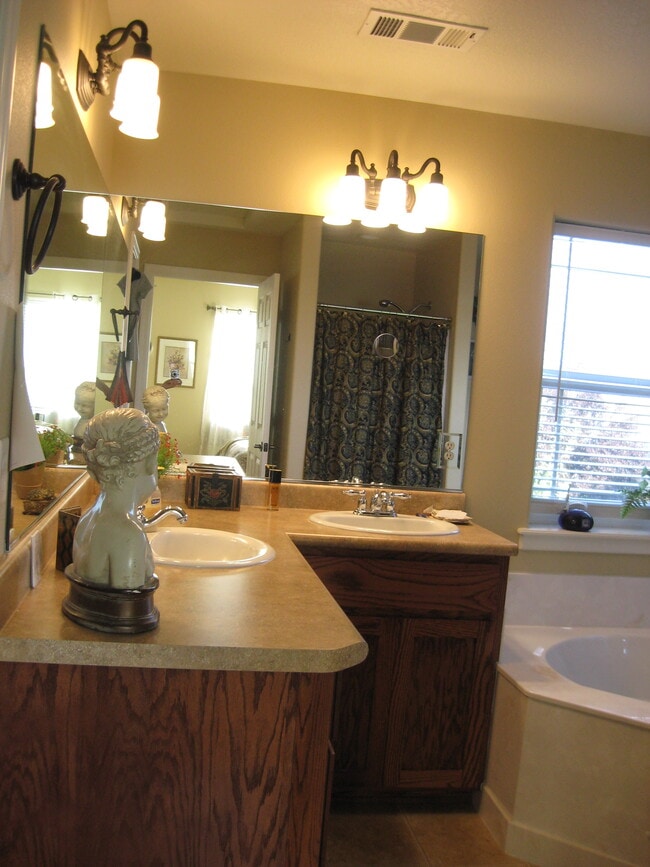 Photo - 657 Spring Valley Dr