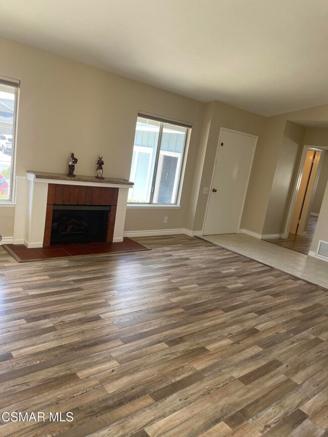 Photo - 659 Flaming Star Ave