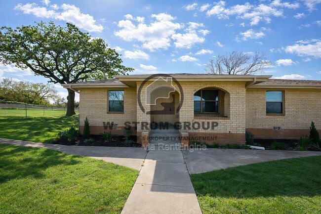 Building Photo - 1119 Salt Creek Rd