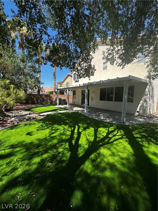 Photo - 2569 Williamsburg St