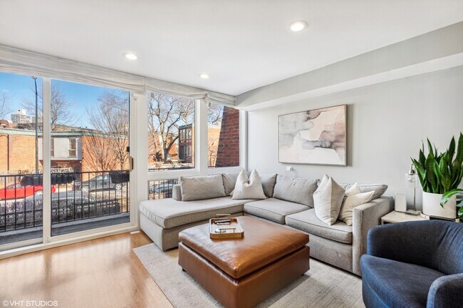 Photo - 2146 N Lincoln Ave Unit A2