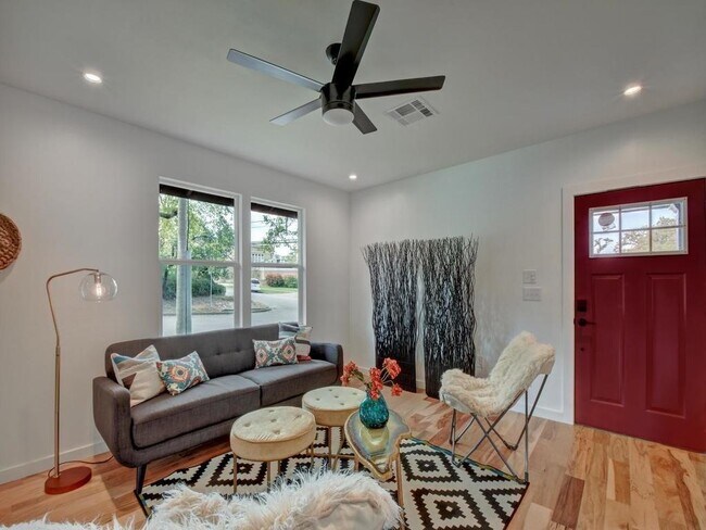 Photo - 1905 Brackenridge St