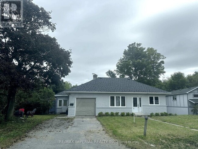 Photo - 1765 Appleview Rd