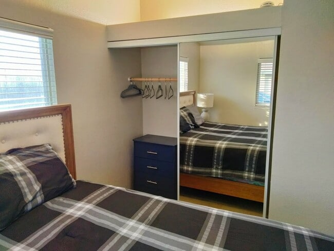 6532 La Cienega Dr