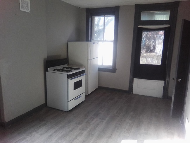 Photo - 5803 S Broadway Unit 2nd floor