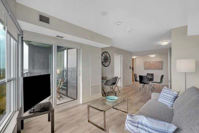 Photo - 585 Bloor St E Unit ID1054581P