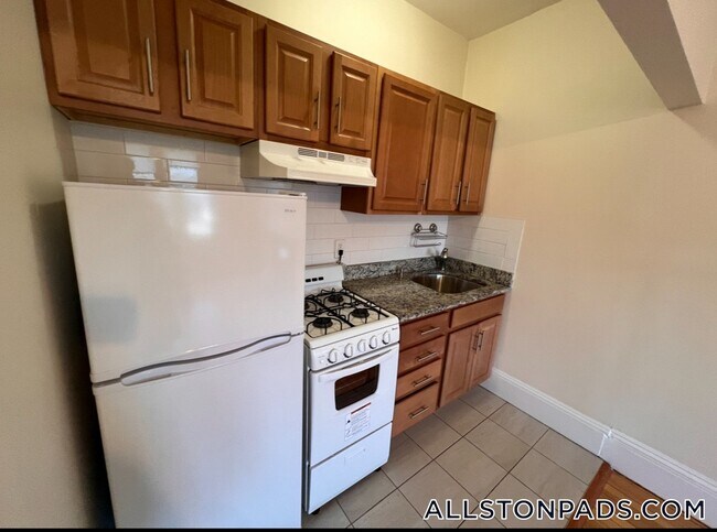 Photo - 441 Cambridge St Unidad 3