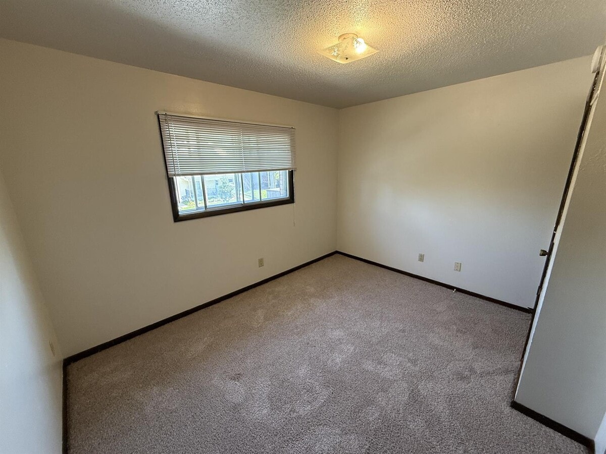 Photo - 419 S Johnson St