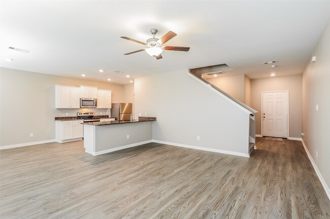 Photo - 26119 Hals Dr