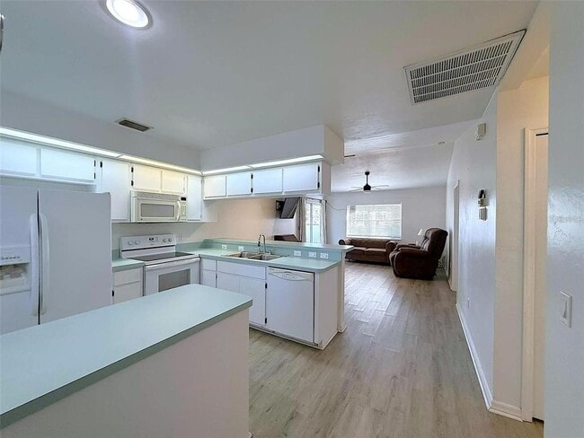 Photo - 504 Rose Apple Cir