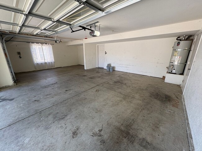 Photo - 703 W Russell Ave