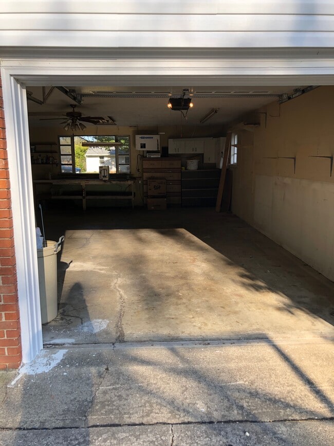 Photo - 439 S Chillicothe St