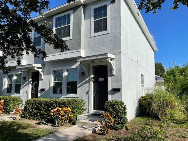 Photo - Rare 2/2.5/1 Near downtown ST. PETE