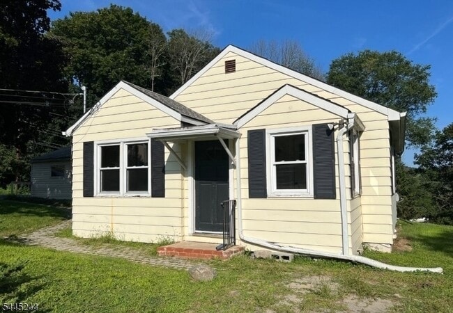 Building Photo - 16 Mattison Ave