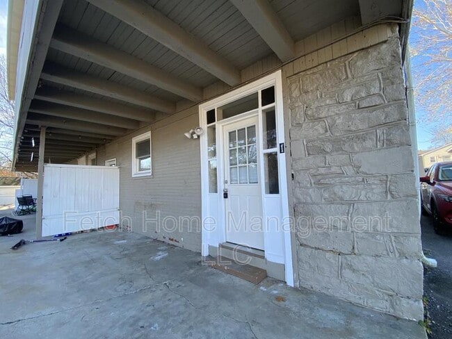 Building Photo - 6 Reese Ave Unit 1