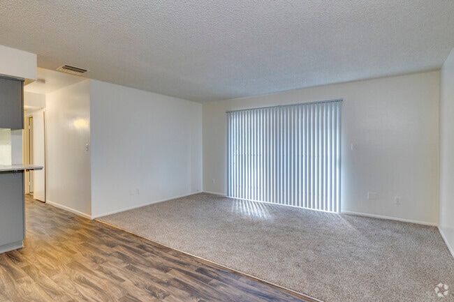 2BR, 2BA - 878SF - Living Room - San Aurelio