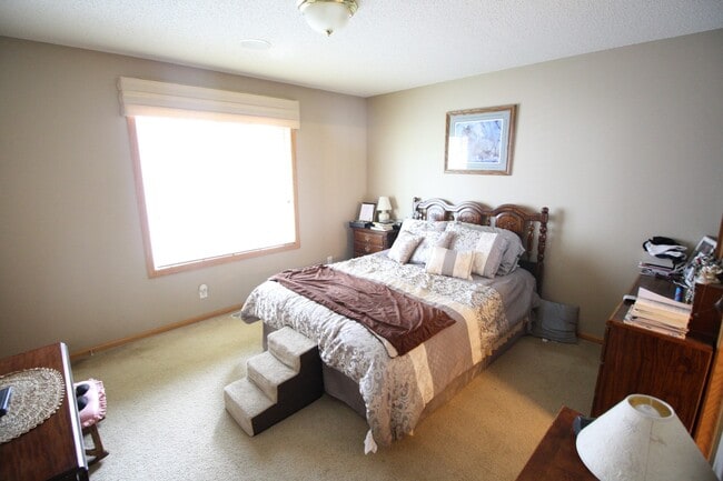 Photo - Beautiful 4 Bedroom/2 Bathroom Home In Shakopee-AVAILABLE 7/1