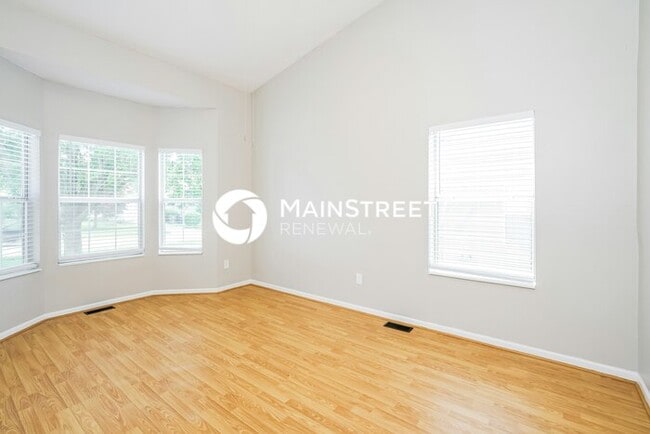 4 Bedroom Pet-Friendly Home in COLUMBUS, OH with Main Street Renewal