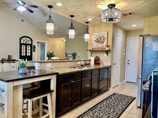 Photo - 7808 Colonial Ln