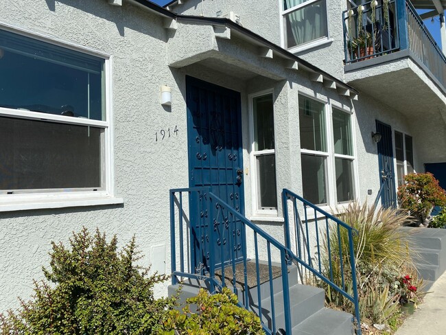 Photo - 1912 Clyde Ave Unidad 1914 Clyde Ave