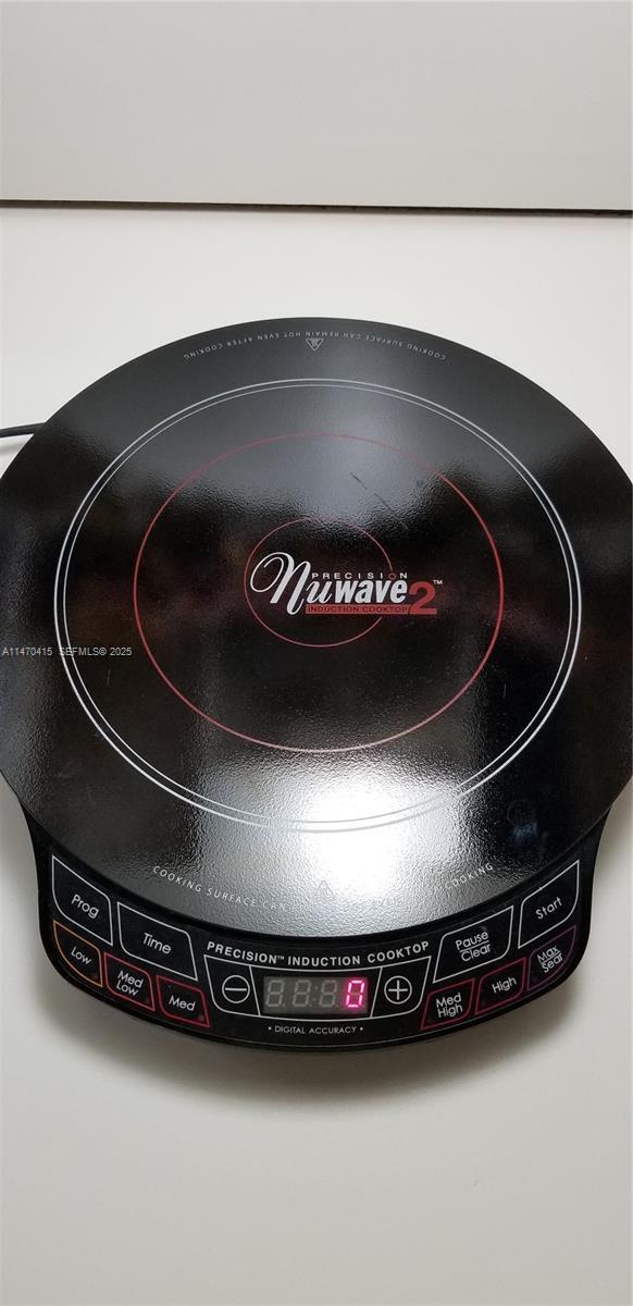 Photo - 5445 Collins Ave Unidad 528