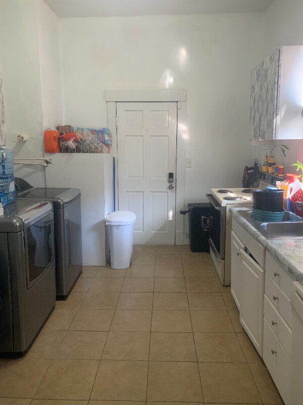 Photo - 1014 W 39th St