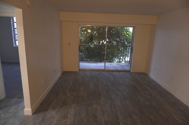 Photo - 1250 NE 125th St Unidad 216d