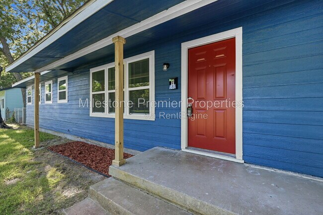 Photo - 718 W Belden St