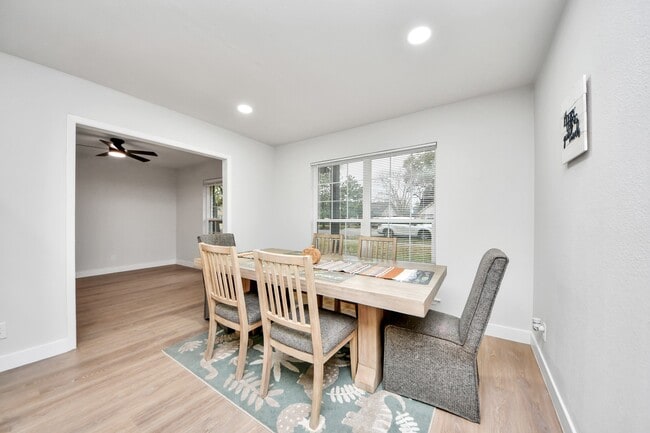 Photo - 10003 Briarwild Ln