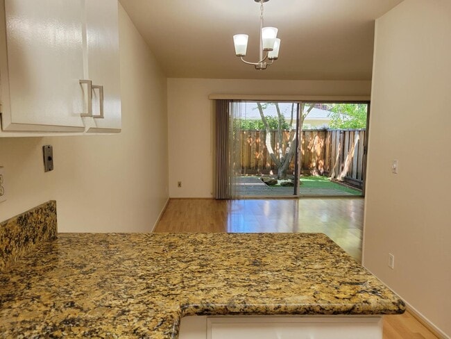 Photo - 3148 Middlefield Rd Condo