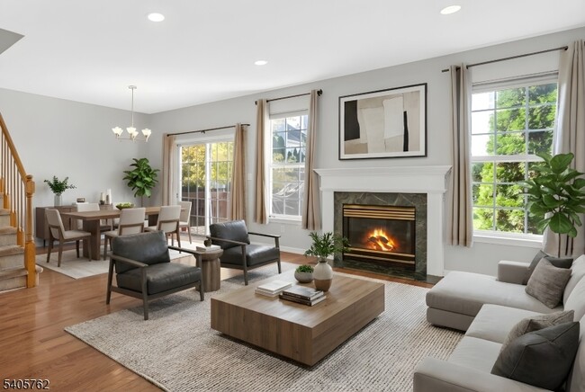 Photo - 107 Gladstone Dr