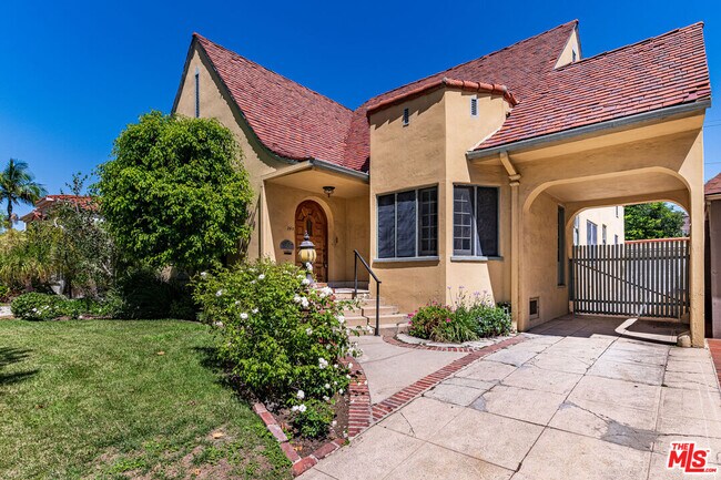 Photo - 240 S Citrus Ave