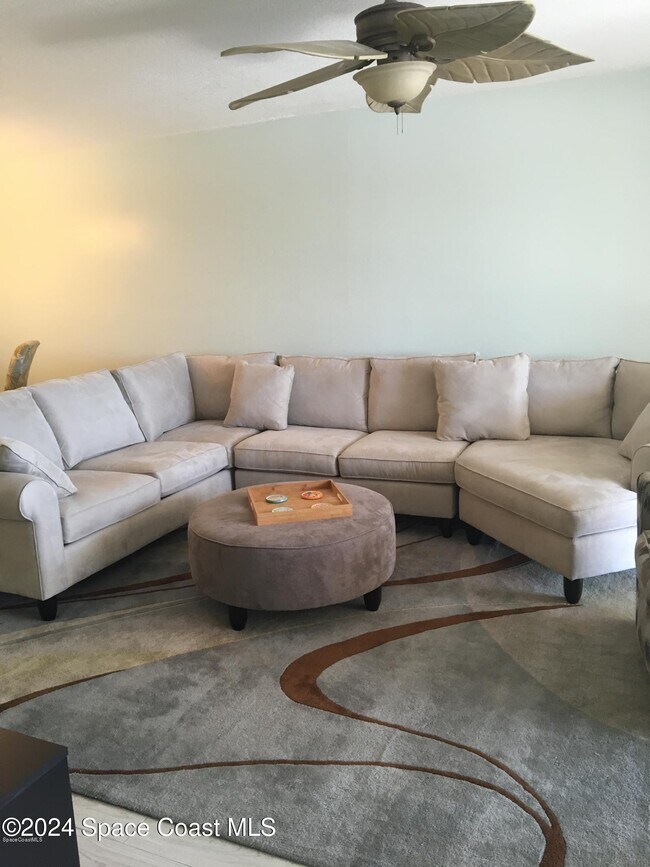 Photo - 3613 S Banana River Blvd Unidad 304