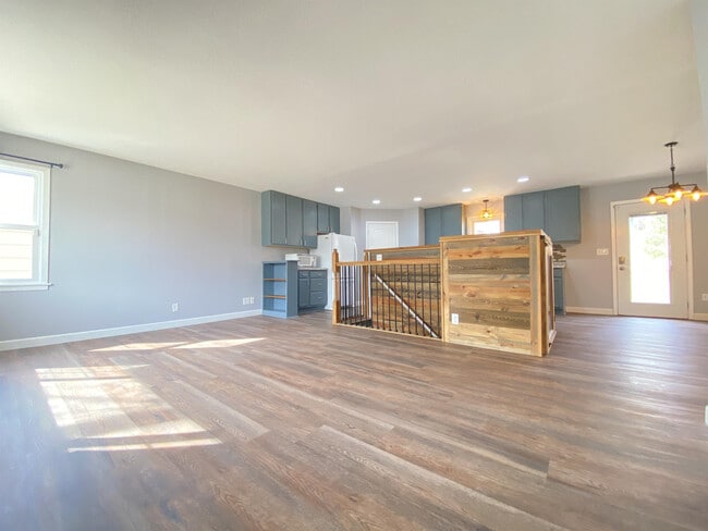 Photo - 3725 3rd St NW
