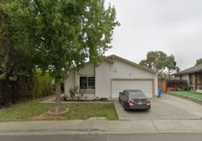 Photo - 209 Riverview Dr House