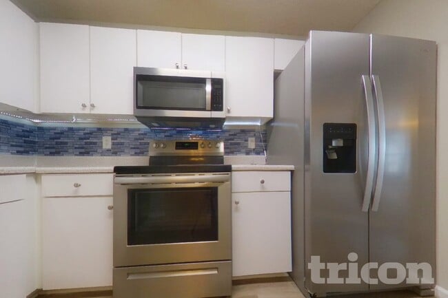 Photo - 113 Ivy Brook Dr